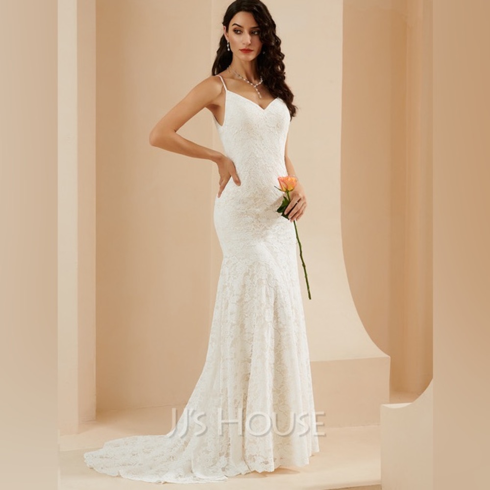 Unused wedding dress size 6